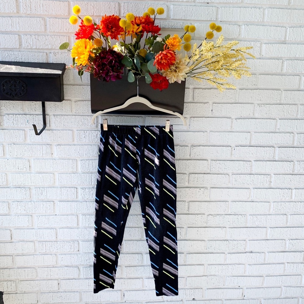 Threads 4 Thought Patterned Leggings Size Small - image 1